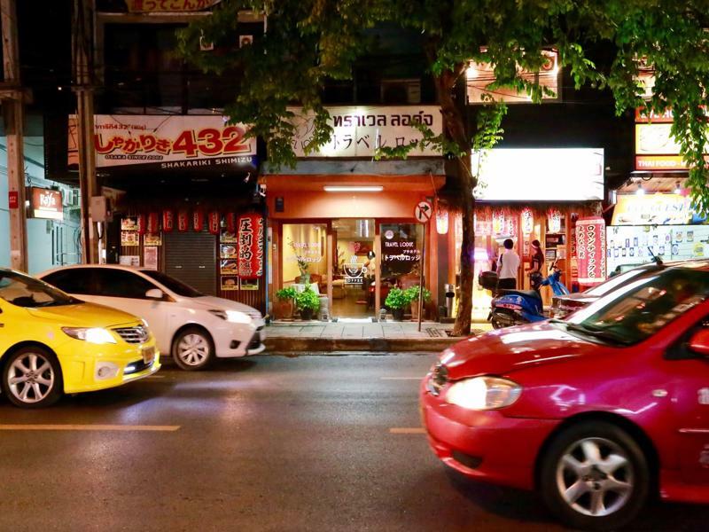 Travel Lodge Surawong (Adults Only) Bangkok Ngoại thất bức ảnh