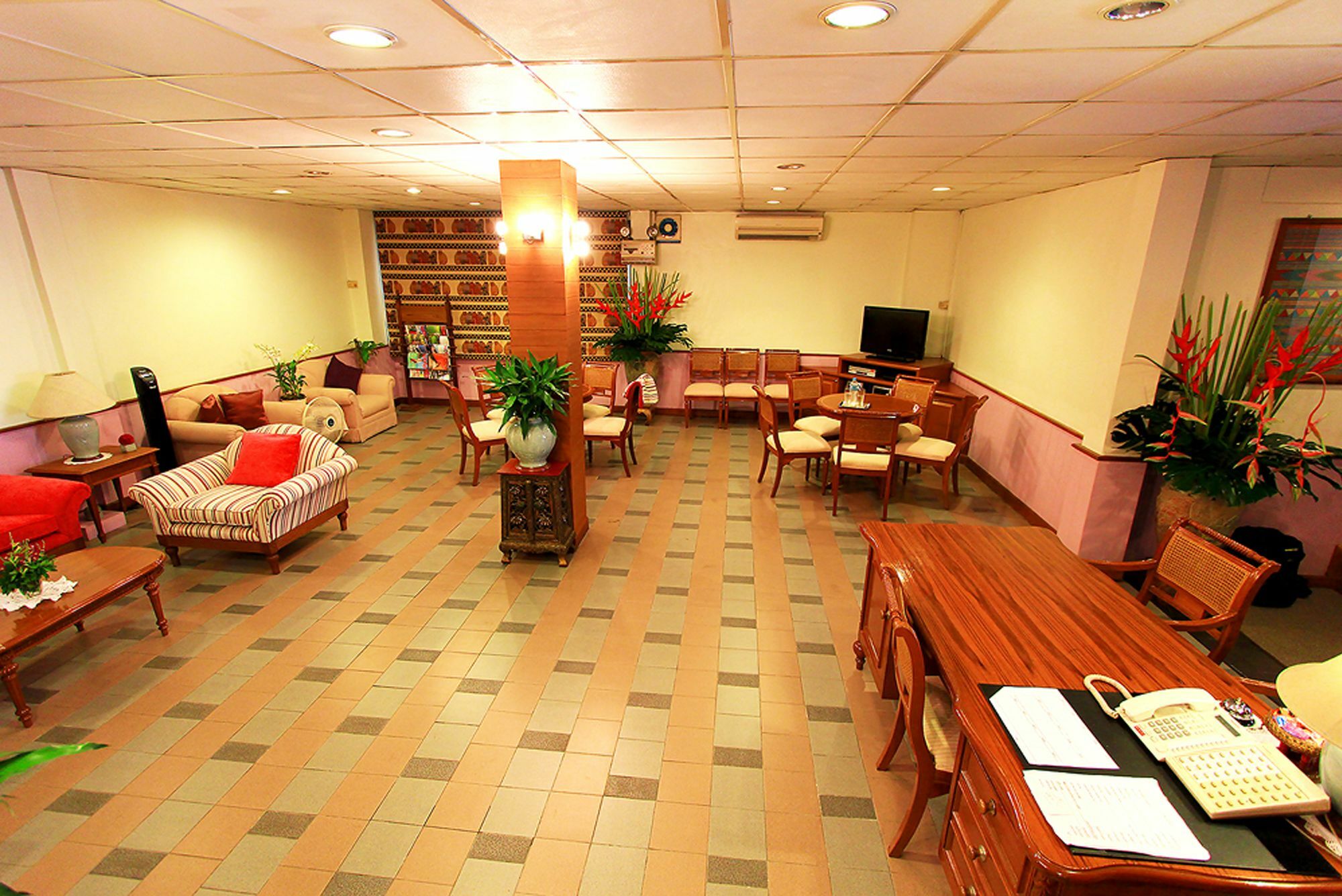 Travel Lodge Surawong (Adults Only) Bangkok Ngoại thất bức ảnh